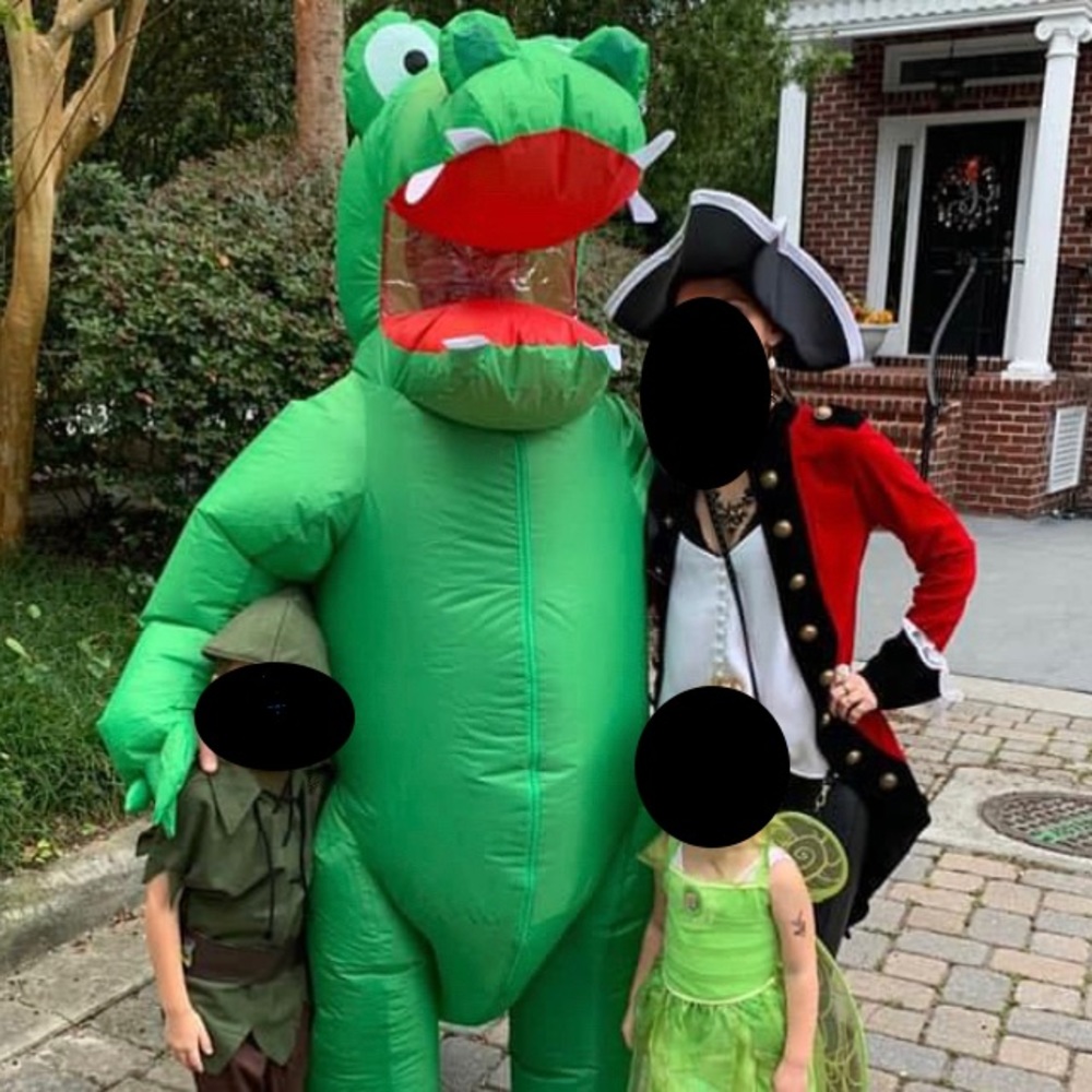 Family Peter Pan Halloween coustumes